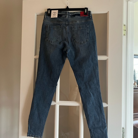 Zara Embroidered Mid Rise Skinny Jean - Picture 4 of 5